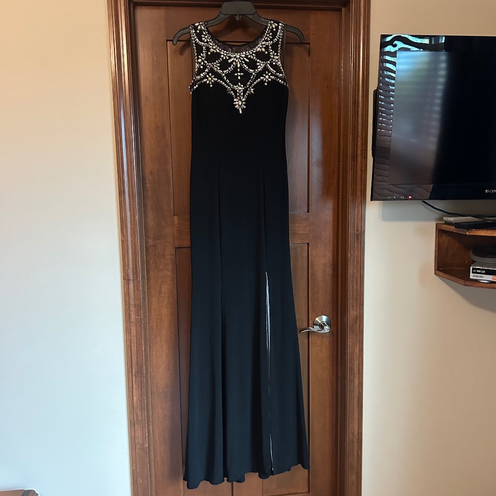 Formal Dress size 6 Black Beaded Evening Gown Front Slit Prom Betsy & Adam EUC